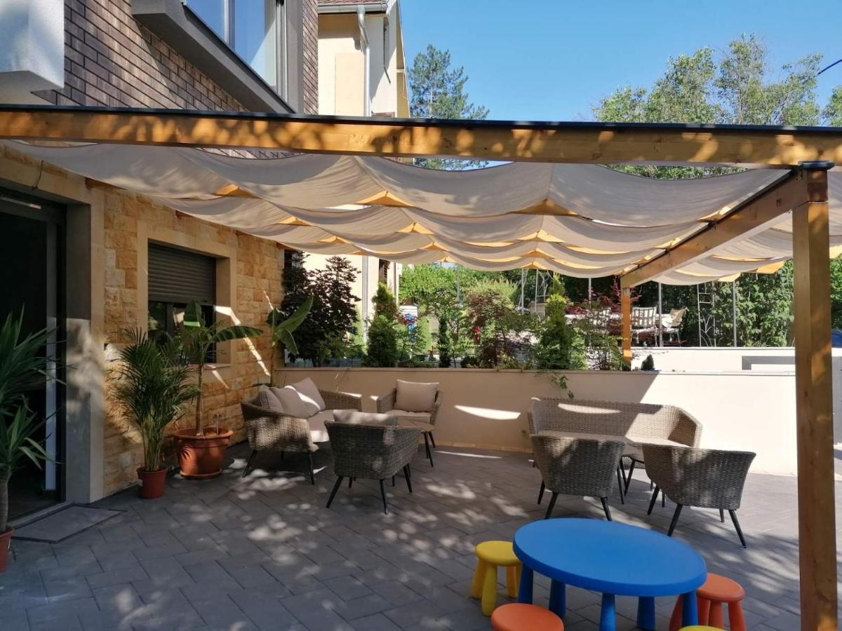 Sunny Side Apartment